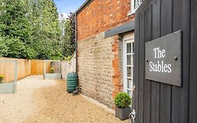 2 Bedroom Cottage In Old Town